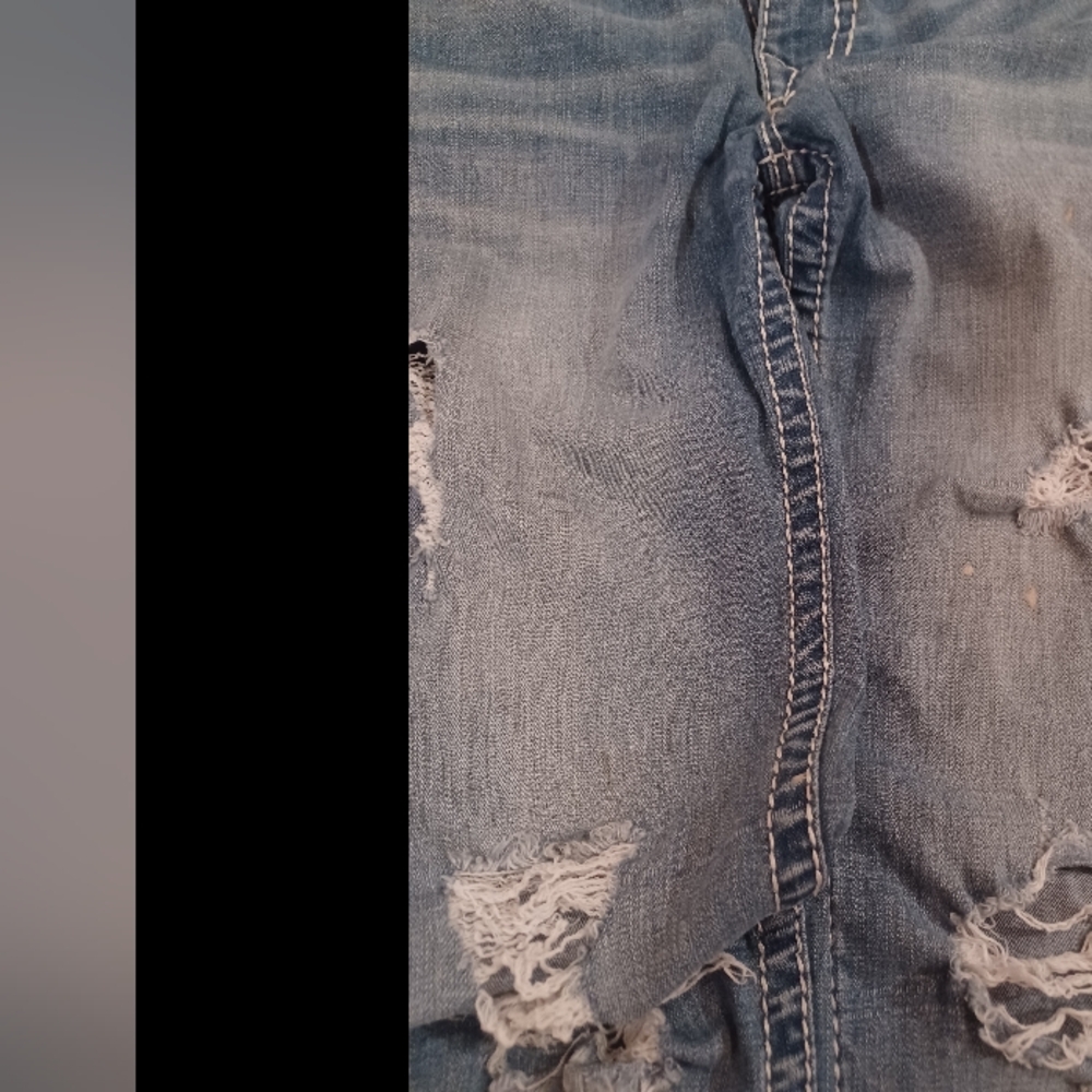 True Religion low rise thick stitch budah section capris distressed sz 26 - Picture 4 of 7